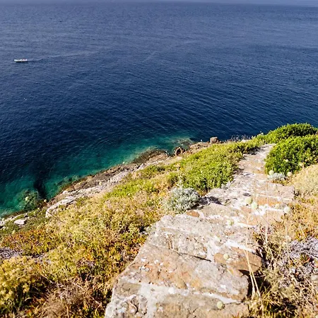 Faro Di Punta Fenaio