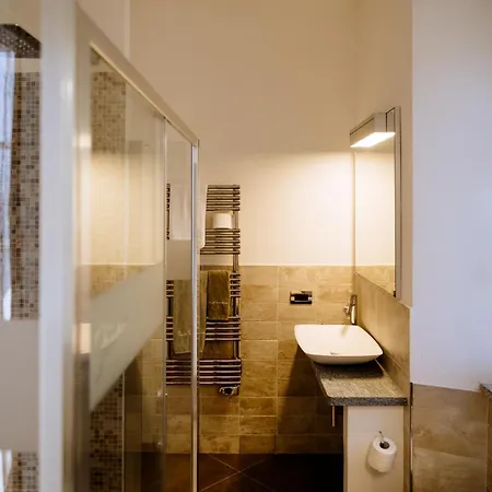 Faro Di Punta Fenaio منتجع